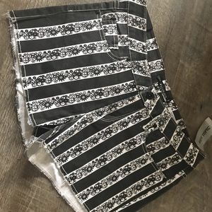 Black and white shorts stretch material